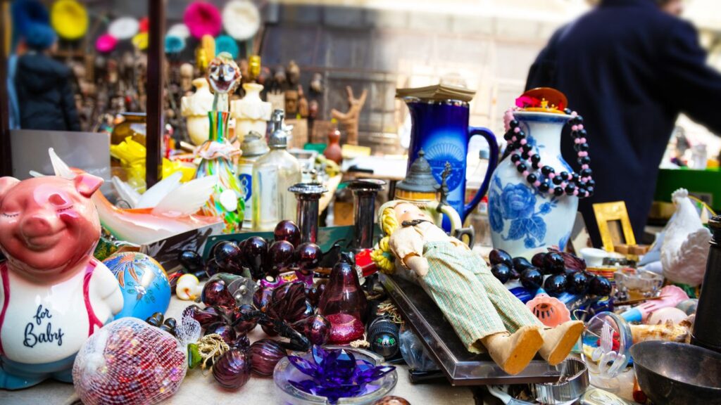 what sells at flea markets: selling tips | coffee sprints